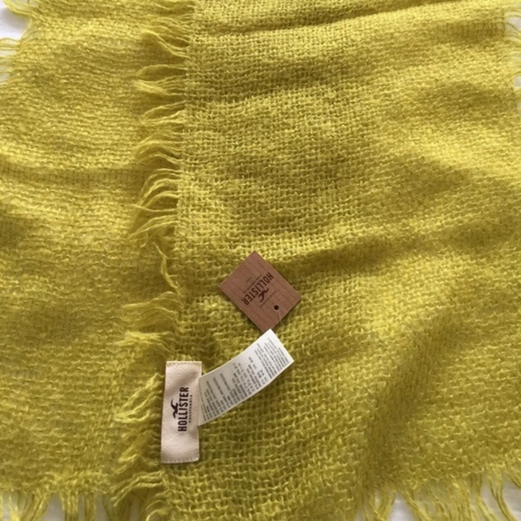 Hollister lime green scarf - Picture 2 of 3